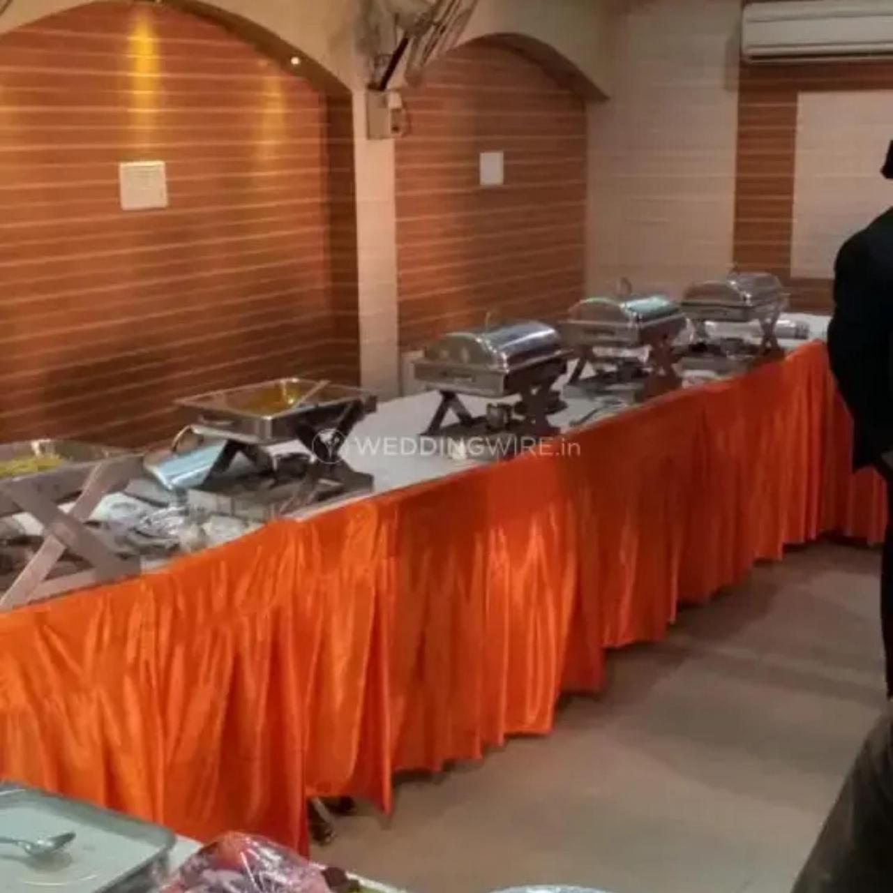 New Kumar Hotel & Banquet Lucknow Buitenkant foto