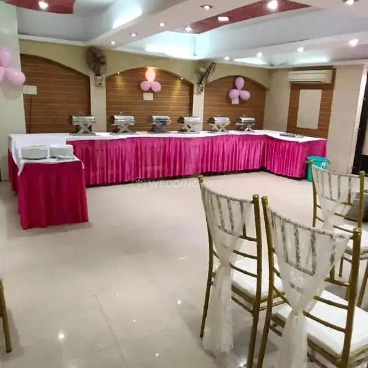 New Kumar Hotel & Banquet Lucknow Buitenkant foto